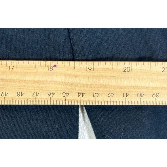 Axel Webber Smallest Apartment in NYC Crewneck Sweatshirt Pullover Women's Small - Picture 8 of 8